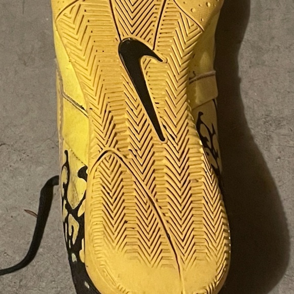 Nike Mens Indoor Soccer Shoes - Size 11 - Picture 4 of 4